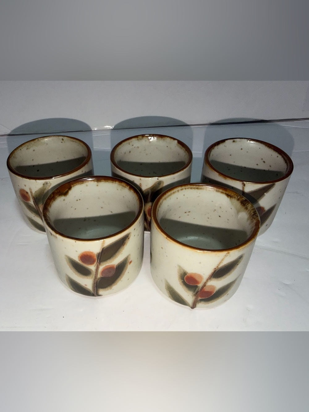 5- Vtg OTAGIRI Bittersweet Sake/Tea Cups Berries